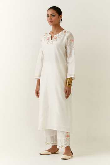 Anantaa By Roohi_Off White Silk, Chanderi Embroidery Split V-neck Kurta And Palazzo Set _at_Aza_Fashions