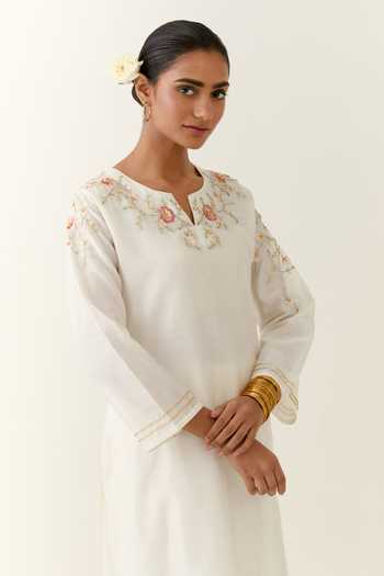Shop_Anantaa By Roohi_Off White Silk, Chanderi Embroidery Split V-neck Kurta And Palazzo Set 