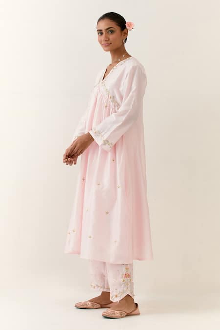 Anantaa By Roohi_Pink Silk, Chanderi Embroidery V-neck Gathered Kurta And Palazzo Set _Online_at_Aza_Fashions