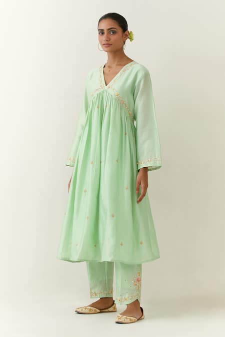 Anantaa By Roohi Green Silk, Chanderi Embroidery V-neck Gathered Kurta Online at Aza Fashions Anantaa By Roohi_Green Silk, Chanderi Embroidery V-neck Gathered Kurta _Online_at_Aza_Fashions