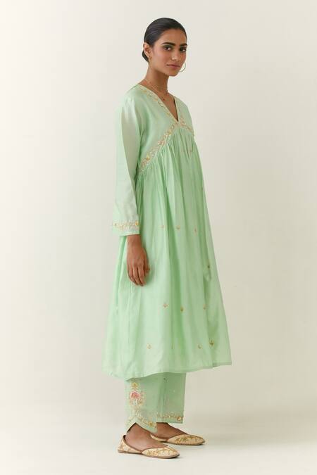 Buy Anantaa By Roohi Green Silk, Chanderi Embroidery V-neck Gathered Kurta Online at Aza Fashions Buy_Anantaa By Roohi_Green Silk, Chanderi Embroidery V-neck Gathered Kurta _Online_at_Aza_Fashions