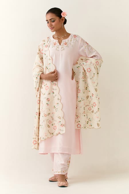 Anantaa By Roohi Cotton Floral Embroidered Dupatta 