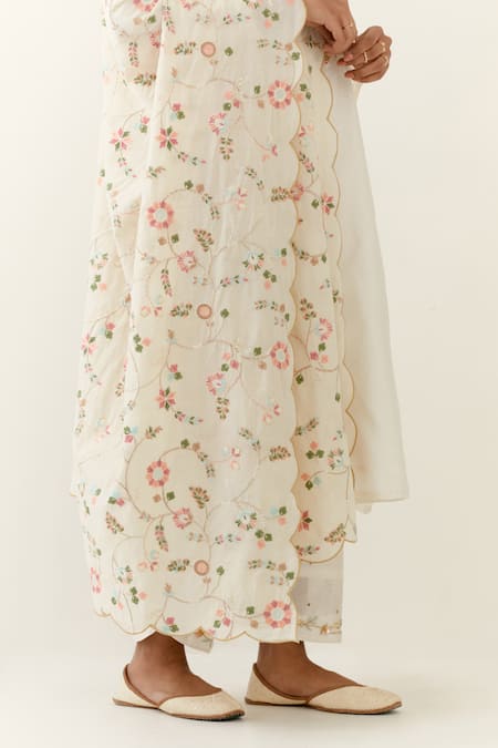 Buy Anantaa By Roohi Off White Cotton Embroidery, Sequins Floral Dupatta Online at Aza Fashions Buy_Anantaa By Roohi_Off White Cotton Embroidery, Sequins Floral Dupatta _Online_at_Aza_Fashions