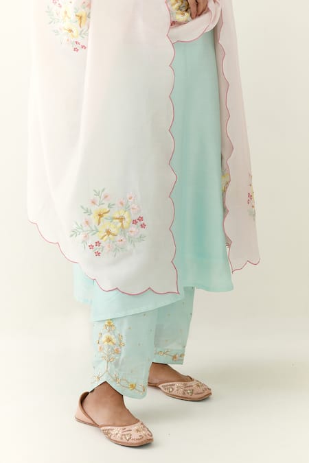 Buy_Anantaa By Roohi_Pink Silk, Chanderi Embroidery Scallop Dupatta _Online_at_Aza_Fashions