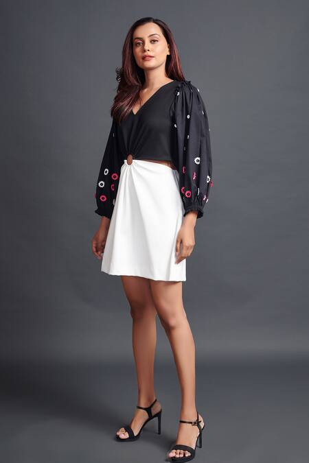 Buy Deepika Arora Black Cotton Applique V-neck Floral Cut Work Sleeve Dress Online at Aza Fashions Buy_Deepika Arora_Black Cotton Applique V-neck Floral Cut Work Sleeve Dress_Online_at_Aza_Fashions