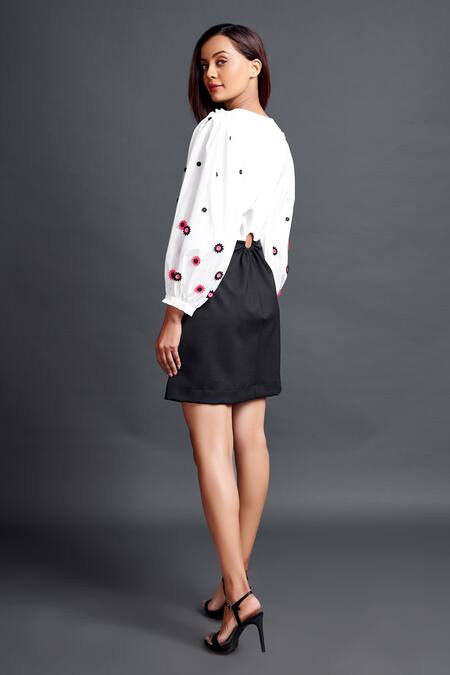 Shop Deepika Arora White Cotton Embroidery V-neck Flower Cut Work Sleeve Dress at Aza Fashions Shop_Deepika Arora_White Cotton Embroidery V-neck Flower Cut Work Sleeve Dress_at_Aza_Fashions