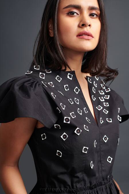 Deepika Arora_Black Cotton Embroidery Split V-neck Applique Jumpsuit_Online_at_Aza_Fashions