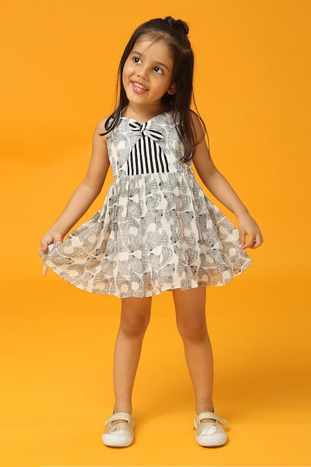 Buy_Neha Gursahani_Black Viscose, Georgette Fish Print Dress _Online_at_Aza_Fashions