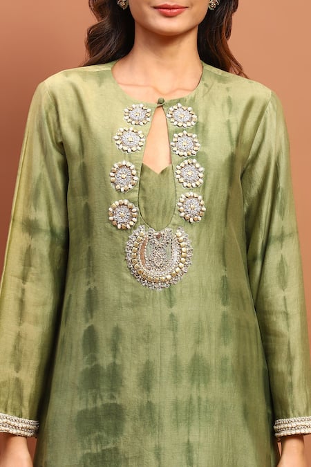 Buy Soniya G Green Georgette Sequins, Beads, Embroidery Keyhole Pakistani Tie-dyed Kurta Set Online at Aza Fashions Buy_Soniya G_Green Georgette Sequins, Beads, Embroidery Keyhole Pakistani Tie-dyed Kurta Set _Online_at_Aza_Fashions