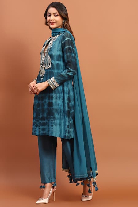 Soniya G_Blue Georgette Embroidery, Tassels Keyhole Pakistani Tie-dyed Kurta Pant Set _Online_at_Aza_Fashions