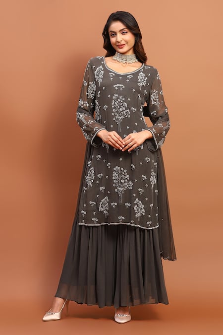 Soniya G Grey Georgette Embroidery Thread Round Floral Kurta Set 