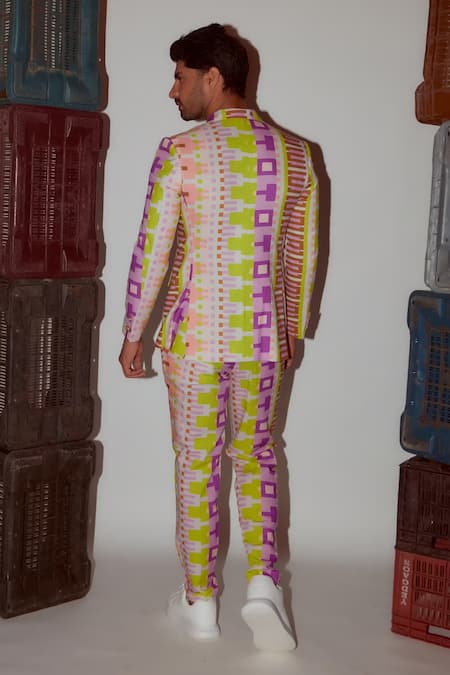 Nirmooha Geometric Print Single Breasted Blazer 