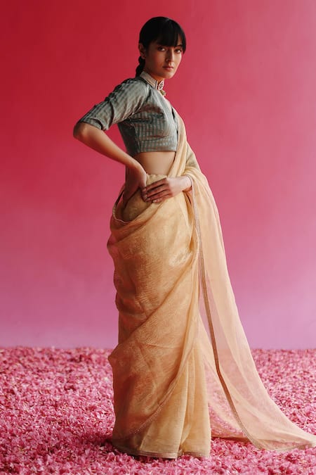 Buy_Taisha_Green Kota Doria, Silk Embroidery V-neck Kadhwa Woven Blouse _Online_at_Aza_Fashions