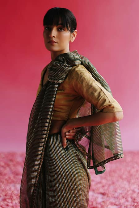 Shop_Taisha_Gold Silk V-neck Aago Woven Zari Blouse _Online_at_Aza_Fashions