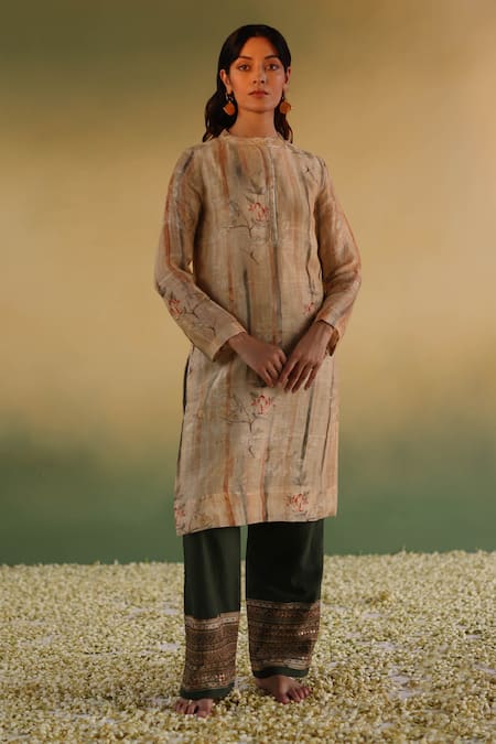 Buy Taisha Yellow Linen, Silk, Cotton Embroidery Straight Floral Pattern Kurta With Pant Online at Aza Fashions Buy_Taisha_Yellow Linen, Silk, Cotton Embroidery Straight Floral Pattern Kurta With Pant _Online_at_Aza_Fashions