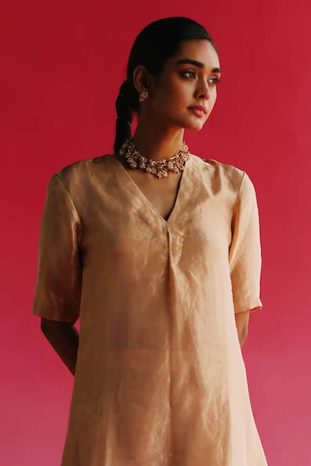Taisha_Gold Chanderi Silk, Silk, Tissue V-neck Sudha Banarasi Kurta With Pant _Online_at_Aza_Fashions