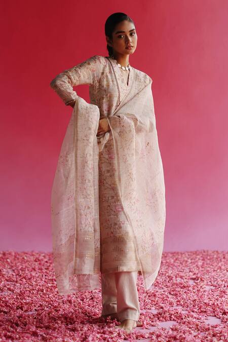 Buy_Taisha_Pink Pure Handloom Sequin Weave Fabric Floral Gulbag Rose Pattern Dupatta_Online_at_Aza_Fashions