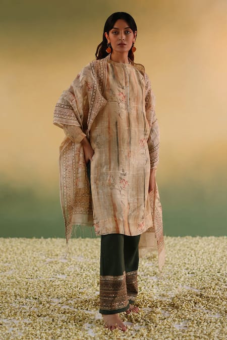 Shop_Taisha_Yellow Pure Handloom Sequin Weave Fabric Floral Blooming Pattern Dupatta_at_Aza_Fashions