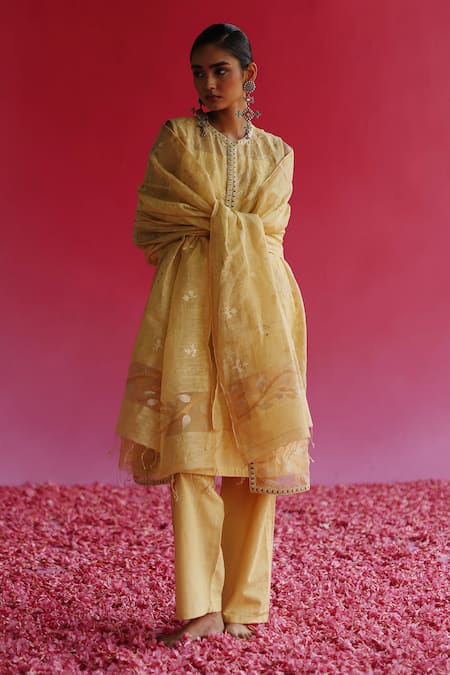 Taisha_Yellow Handloom Cotton Embroidery Sequin Floral Dupatta _Online_at_Aza_Fashions