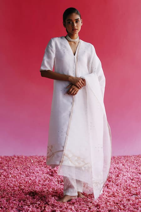 Taisha White Weave Fabric Woven Palash Dupatta 