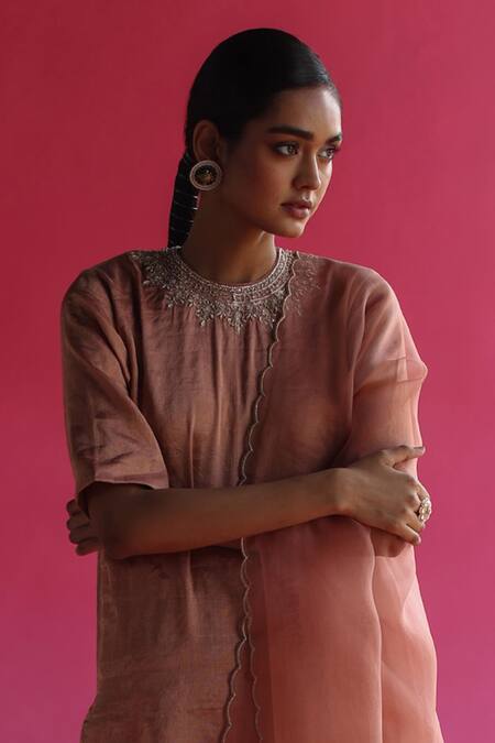Taisha_Pink Pure Organza Silk Dupatta Woven Solid _Online_at_Aza_Fashions