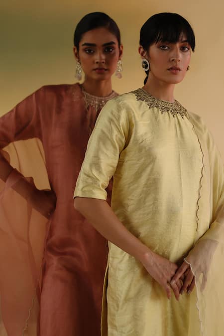 Shop_Taisha_Yellow Organza, Silk Woven Dupatta With Scalloped Edges _Online_at_Aza_Fashions