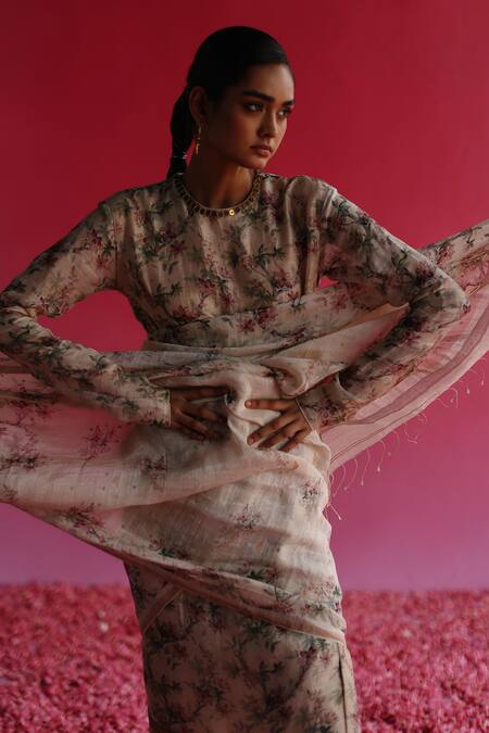 Taisha White Linen, Silk Sequins Round Neck Floral Vine Pattern Kurta Online at Aza Fashions Taisha_White Linen, Silk Sequins Round Neck Floral Vine Pattern Kurta _Online_at_Aza_Fashions