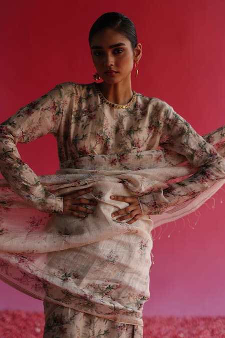 Buy Taisha White Linen, Silk Sequins Round Neck Floral Vine Pattern Kurta Online at Aza Fashions Buy_Taisha_White Linen, Silk Sequins Round Neck Floral Vine Pattern Kurta _Online_at_Aza_Fashions