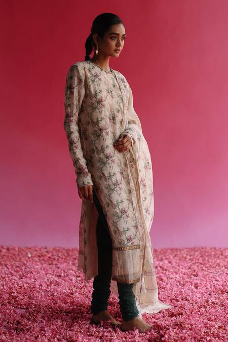 Shop Taisha White Linen, Silk Sequins Round Neck Floral Vine Pattern Kurta Online at Aza Fashions Shop_Taisha_White Linen, Silk Sequins Round Neck Floral Vine Pattern Kurta _Online_at_Aza_Fashions