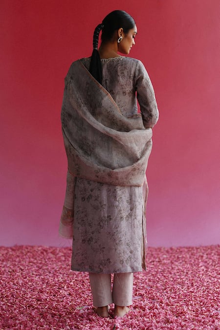 Taisha Swaroop Floral Woven Kurta Set 