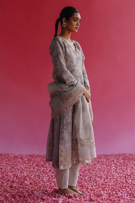 Buy_Taisha_Grey Linen, , Handloom Embroidery, Swaroop Floral Woven Kurta Set _Online_at_Aza_Fashions