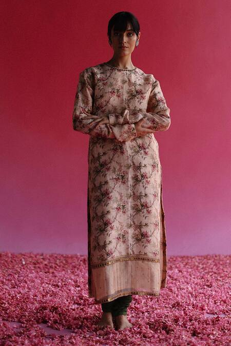 Shop Taisha Pink Linen, , Handloom Embroidery, Aacho Floral Woven Kurta Set at Aza Fashions Shop_Taisha_Pink Linen, , Handloom Embroidery, Aacho Floral Woven Kurta Set _at_Aza_Fashions