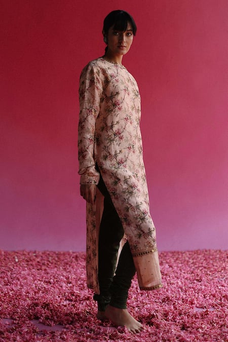 Buy Taisha Pink Linen, , Handloom Embroidery, Aacho Floral Woven Kurta Set Online at Aza Fashions Buy_Taisha_Pink Linen, , Handloom Embroidery, Aacho Floral Woven Kurta Set _Online_at_Aza_Fashions