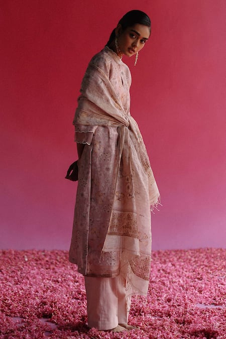 Taisha_Pink Linen, Silk, , Handloom Keyhole Neck Bagh Woven Kurta Set _Online_at_Aza_Fashions