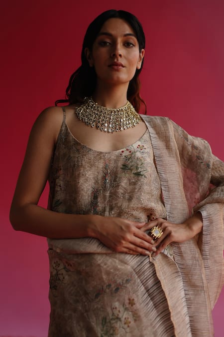 Buy Taisha Grey Silk, Linen, , Handloom Nanda Floral Woven Kurta Gharara Set Buy_Taisha_Grey Silk, Linen, , Handloom Nanda Floral Woven Kurta Gharara Set