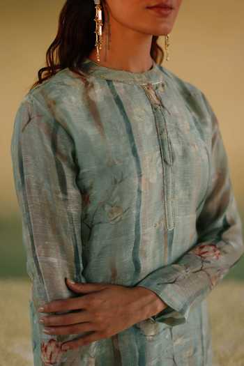 Shop Taisha Green Linen, , Handloom Bhuman Stripe Woven Kurta Pant Set Online at Aza Fashions Shop_Taisha_Green Linen, , Handloom Bhuman Stripe Woven Kurta Pant Set _Online_at_Aza_Fashions