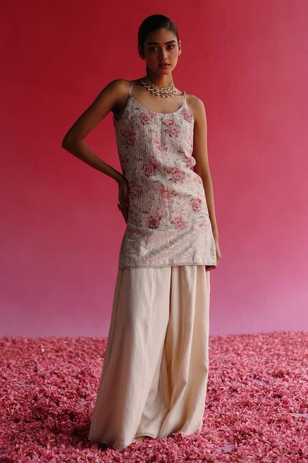 Taisha_White Silk, , Chanderi, Handloom Embroidery, Sneh Thread Kurta Set _Online_at_Aza_Fashions