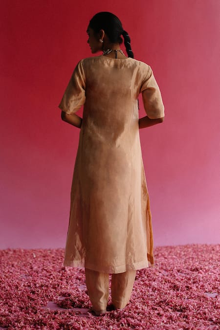 Shop Taisha Gold Tissue, Silk, Brocade Zari V-neck Sudha Banarasi Kurta Set at Aza Fashions Shop_Taisha_Gold Tissue, Silk, Brocade Zari V-neck Sudha Banarasi Kurta Set _at_Aza_Fashions