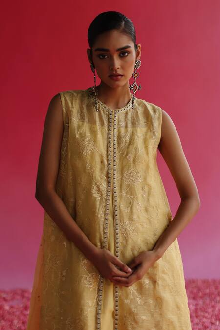 Taisha Yellow Linen, Silk Embroidery, Sequins Pushti Floral Handloom Jacket Kurta at Aza Fashions Taisha_Yellow Linen, Silk Embroidery, Sequins Pushti Floral Handloom Jacket Kurta _at_Aza_Fashions