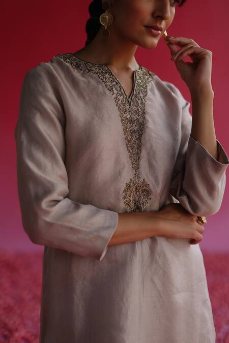 Shop_Taisha_Grey Silk Zari, Embroidery V-neck Kaljo Flower Placket Kurta _Online_at_Aza_Fashions