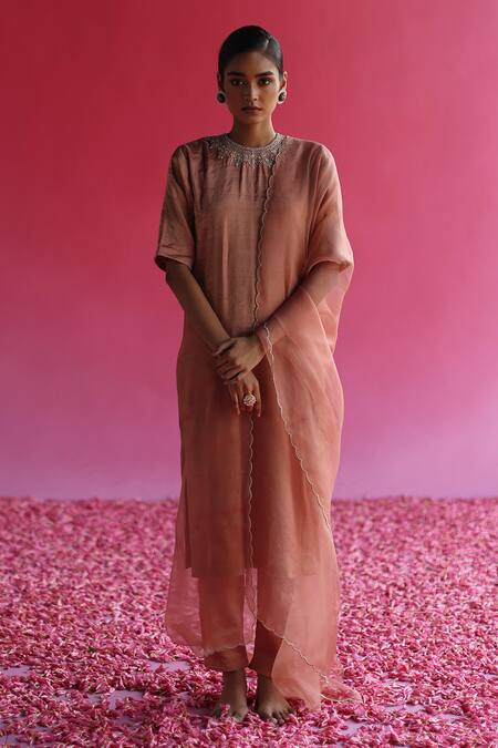 Shop Taisha Pink Silk Zari, Embroidery Round Neck Manjari Placement Work Kurta at Aza Fashions Shop_Taisha_Pink Silk Zari, Embroidery Round Neck Manjari Placement Work Kurta _at_Aza_Fashions