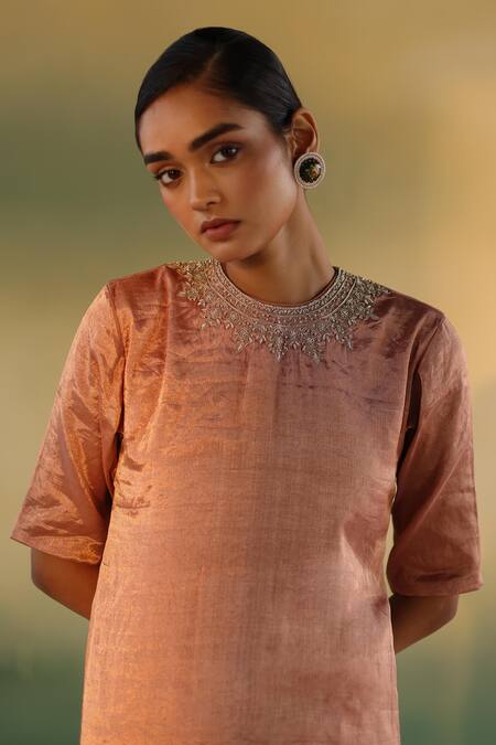 Shop Taisha Pink Silk Zari, Embroidery Round Neck Manjari Placement Work Kurta Online at Aza Fashions Shop_Taisha_Pink Silk Zari, Embroidery Round Neck Manjari Placement Work Kurta _Online_at_Aza_Fashions