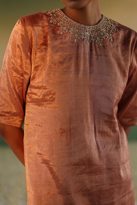 Taisha Pink Silk Zari, Embroidery Round Neck Manjari Placement Work Kurta at Aza Fashions Taisha_Pink Silk Zari, Embroidery Round Neck Manjari Placement Work Kurta _at_Aza_Fashions