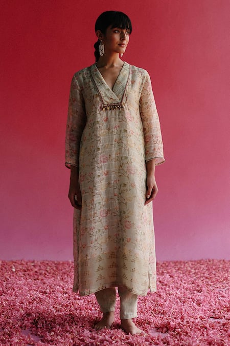 Taisha_Green Linen, Silk, Cotton Sequins, Embroidery V-neck Gulbag Handloom Kurta Set _Online_at_Aza_Fashions