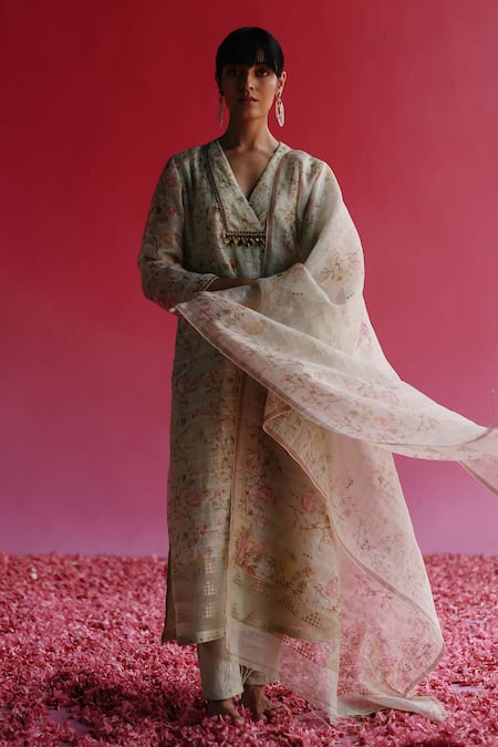 Taisha Green Linen, Silk Sequins V-neck Gulbag Rosette Pattern Kurta Online at Aza Fashions Taisha_Green Linen, Silk Sequins V-neck Gulbag Rosette Pattern Kurta _Online_at_Aza_Fashions
