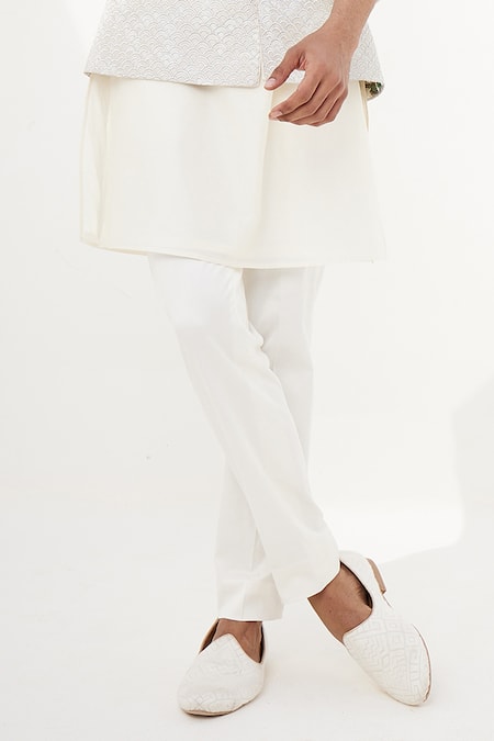 Arjan Dugal_Ivory Chanderi Silk, Cotton, Lycra Solid Kurta Set _Online_at_Aza_Fashions