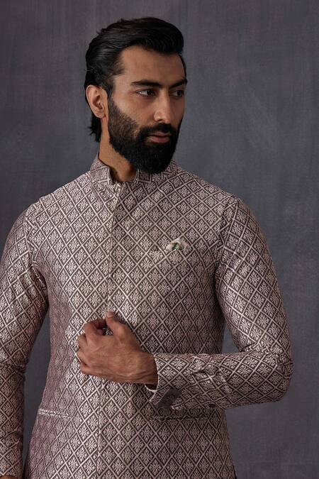 Buy_Arjan Dugal_Grey Chanderi Silk, Cotton Satin, Cotton, Lycra Embroidery Thread Kurta Set _Online_at_Aza_Fashions