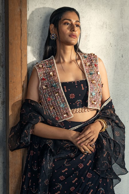 Kyross_Black Organza, Georgette Beads, Flower Print Pre-draped Saree With Blouse _at_Aza_Fashions