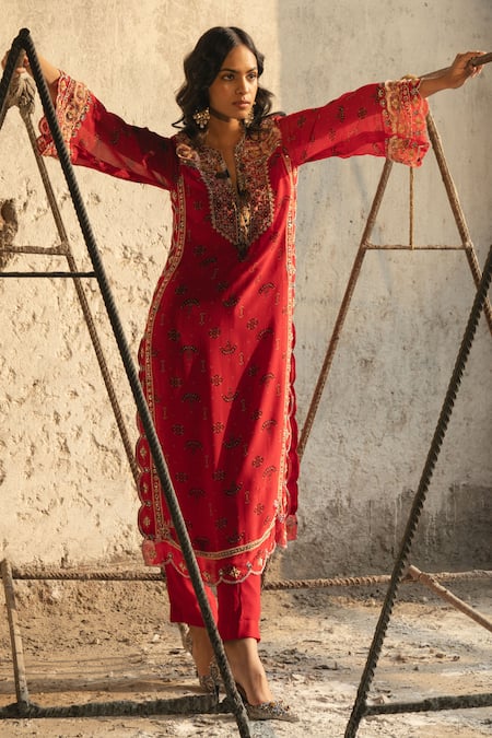 Buy_Kyross_Red Georgette Embroidery, Beads, Tassels Collared Kurta Set With Dupatta _Online_at_Aza_Fashions