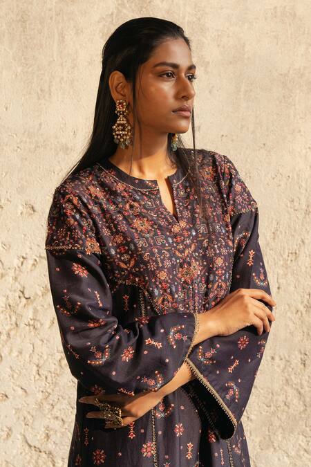 Shop_Kyross_Black Silk, Organza, Chanderi Sequins Split V-neck Printed Kurta Set _Online_at_Aza_Fashions